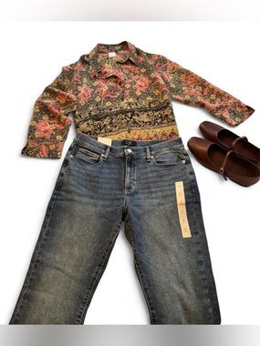 Liz Claiborne 3/4 Sleeve Chambray Blouse with Burgundy Blossoms & Gold Accents